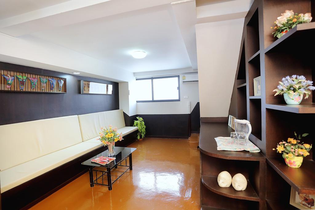 Baan Namtarn Guest House 曼谷 客房 照片