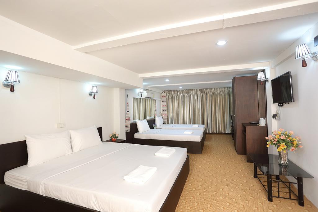 Baan Namtarn Guest House 曼谷 客房 照片
