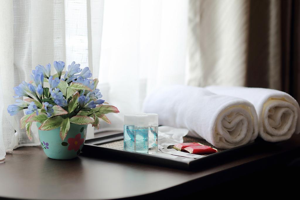 Baan Namtarn Guest House 曼谷 外观 照片