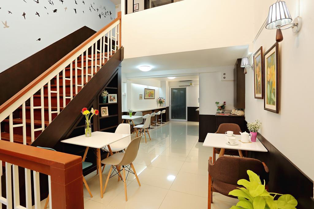 Baan Namtarn Guest House 曼谷 外观 照片